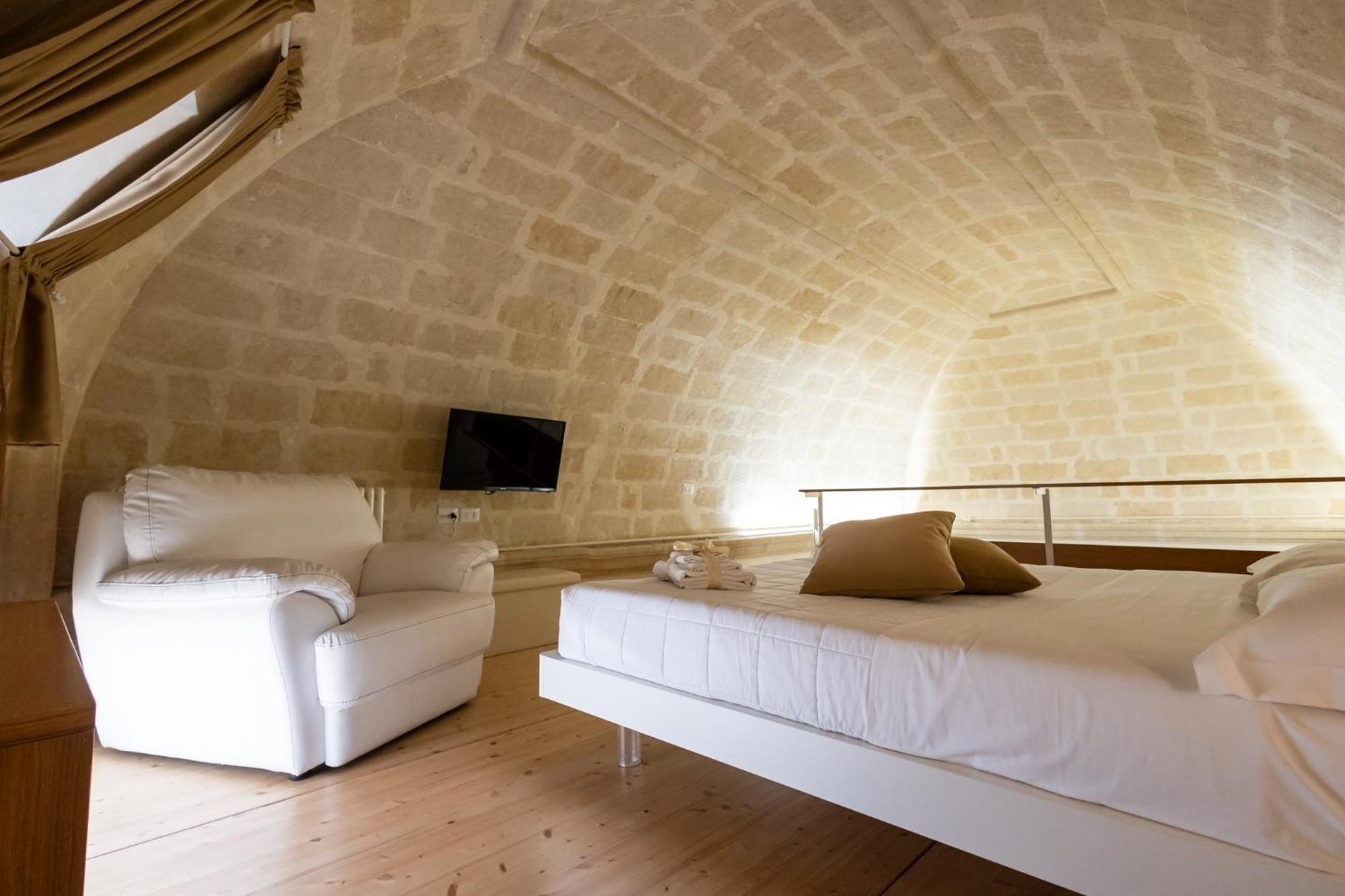Antica Dimora Storica La Finestra Sul Campanile Villa มาเตรา ภายนอก รูปภาพ