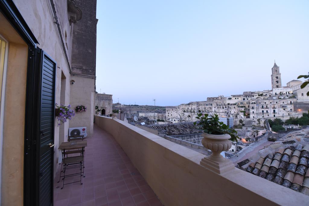 Antica Dimora Storica La Finestra Sul Campanile Villa มาเตรา ภายนอก รูปภาพ